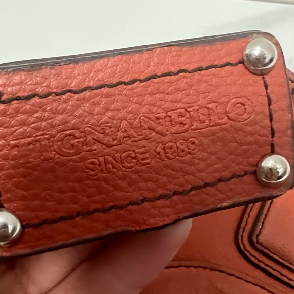 Tignanbllo hand bag very good condition - Picture 3 of 3